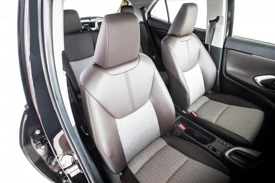 Интерьер Toyota Yaris Cross Hybrid 2020 года  (JP) (фото 18 из 29)